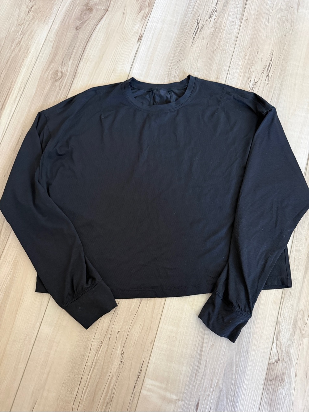 Lululemon Black Long-Sleeve Crewneck Shirt
